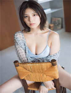 《校草被小混混下药扒衣服》