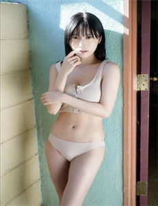 《偷拍男女出租屋做爰视频》