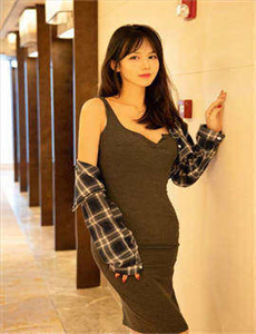 《18美女裸免费观看网站》